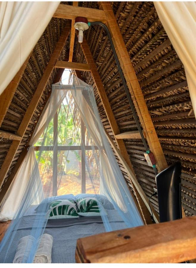 Sasy Tipis Hotel Santa Catalina Exterior photo